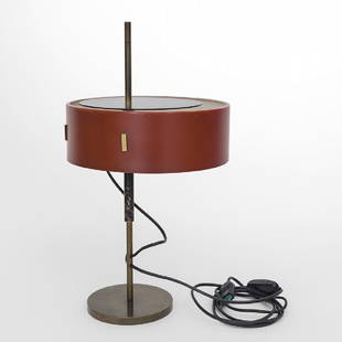 ANGELO OSTUNI, RENATO FORTI Una lampada da: ANGELO OSTUNI, RENATO FORTI Una lampada da tavolo '243' per O-LUCE, 1953. Ottone, alluminio laccato. Altezza cm 47, diametro cm 28. A table lamp, '243' model, manufactured by O-LUCE, 1953. Brass and l