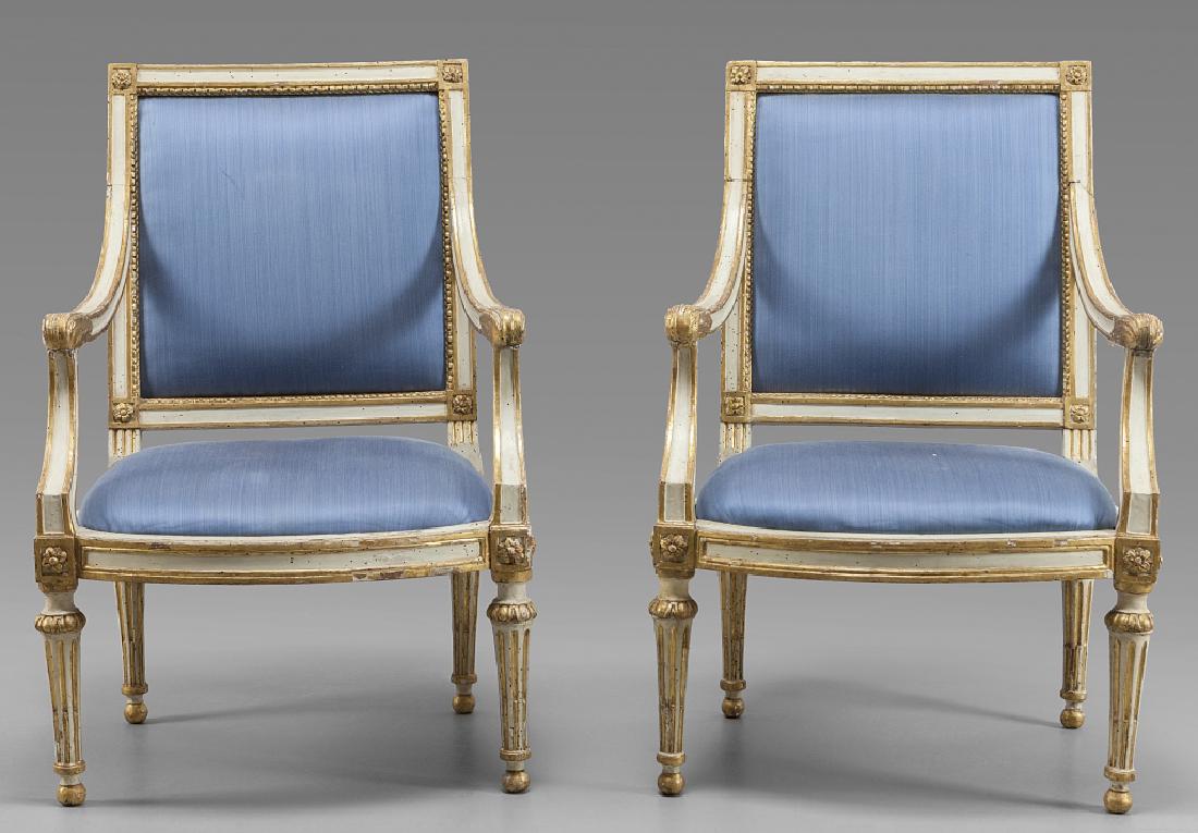 Coppia di poltrone Luigi XVI in legno finemente (1 of 1)