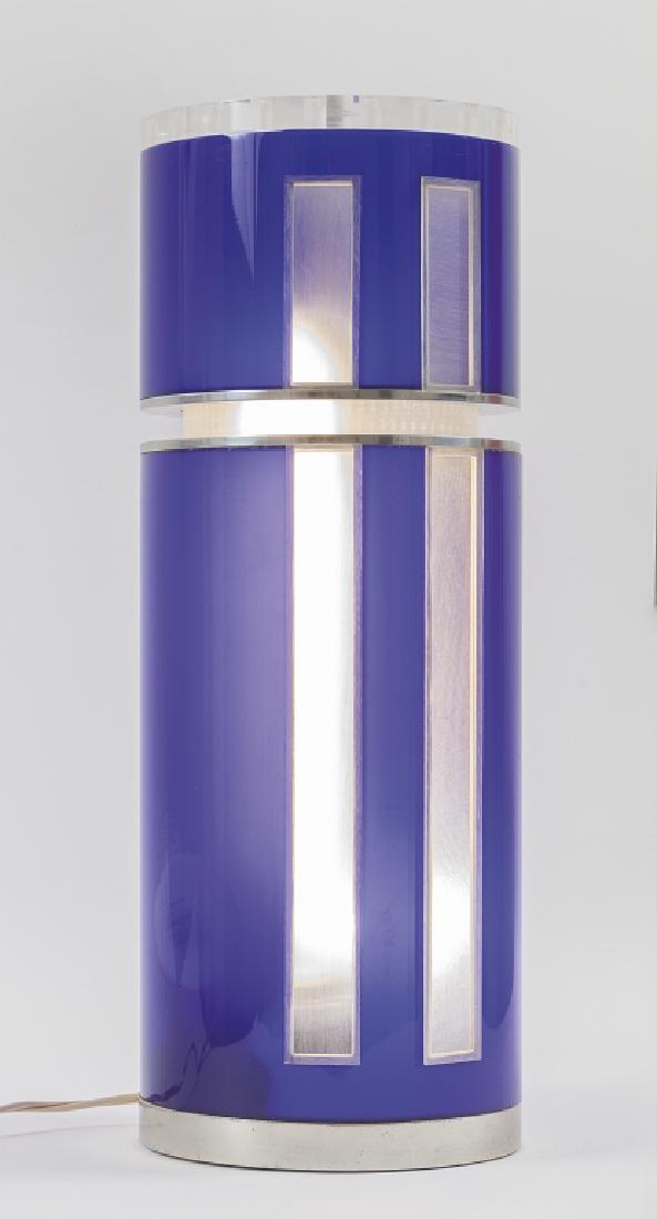 INGRID HSALMARSON  Una lampada da tavolo per (1 of 1)