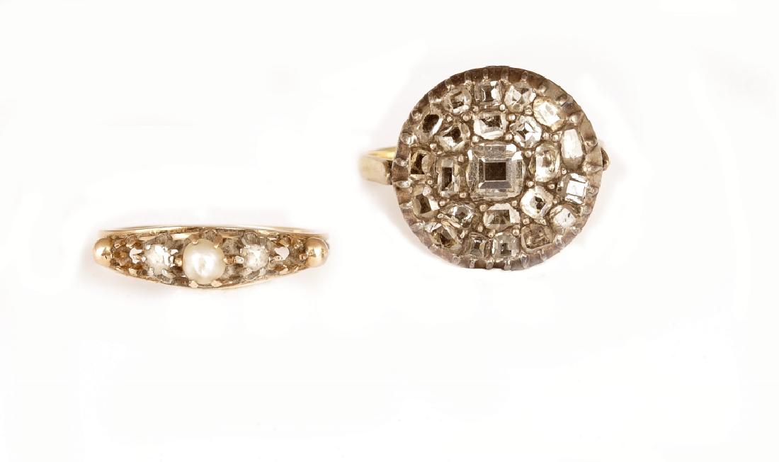 Lotto composto da due anelli di cui uno in oro e (1 of 1)