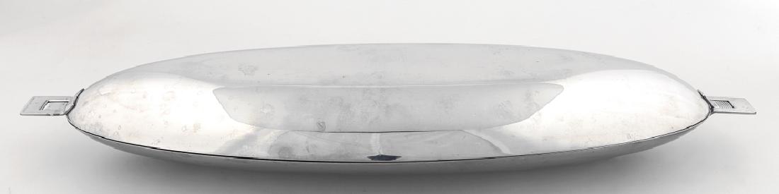 ROBERTO SAMBONET Una pesciera per SAMBONET,: ROBERTO SAMBONET Una pesciera per SAMBONET, 1957. Acciaio inossidabile. Marcata 'Sambonet 18/10 Italy'. Cm 7 (h) x 52 x 16. Letteratura: Forme nÂ°40 (aprile 1972), p. 42 Arturo Carlo Quintavalle, De