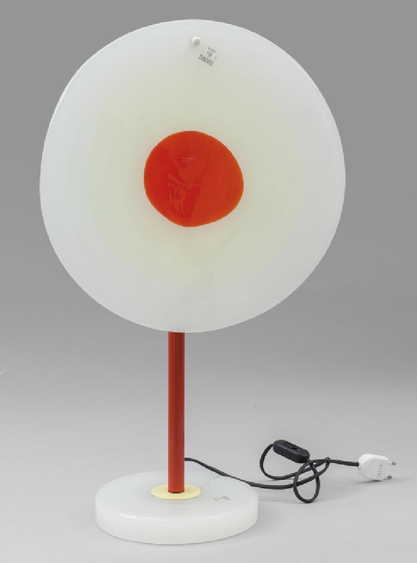 UNA LAMPADA DA TAVOLO, anni '80.  Acciaio (1 of 2)