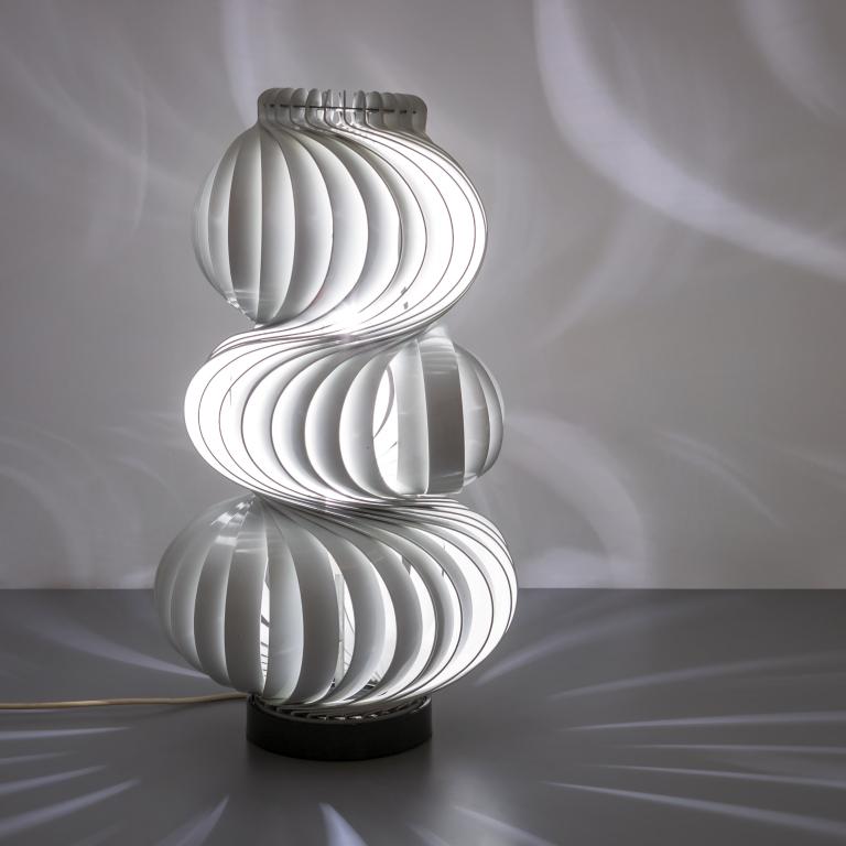 OLAF VON BOHR Una lampada da tavolo "Medusa" (1 of 1)