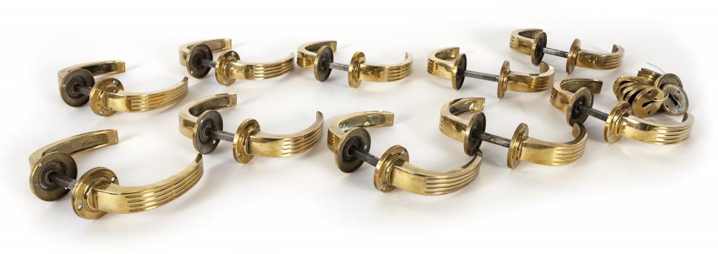 DIECI COPPIE DI MANIGLIE e 20 BOCCHETTE, anni (1 of 1)