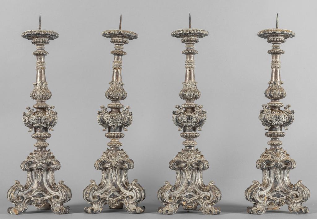 Quattro candelieri Luigi XV in legno finemente (1 of 1)