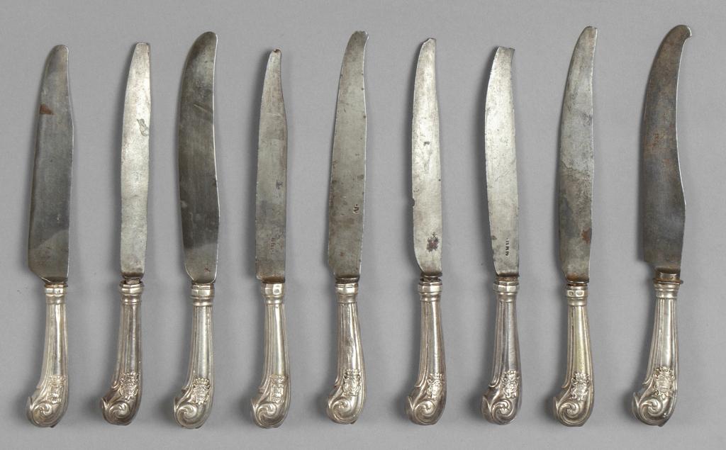 Nove coltelli in argento con stemma nobiliare, (1 of 1)