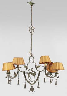 Lampadario in ferro battuto decorato con figura: Lampadario in ferro battuto decorato con figura di cervo, inizi sec.XX diam.cm.90xh.150