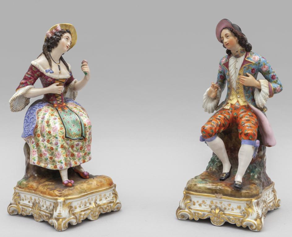 Dama e cavaliere, coppia di figure in porcellana (1 of 2)