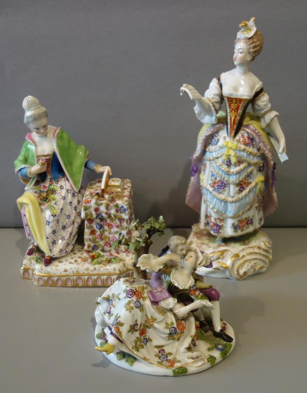 Due gruppi in porcellana ed una damina, sec.XIX (1 of 1)