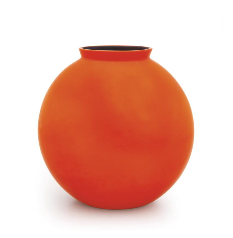 GUIDO ANDLOVIZ Un vaso '1316/1' per S.C.I.: GUIDO ANDLOVIZ Un vaso '1316/1' per S.C.I. (SocietÃ Ceramica Italiana, Laveno), 1948. Terraglia forte, formatura a colaggio, smalto lucido. Marcato 'Lavenia 9-49' e con il simbolo grafico della man