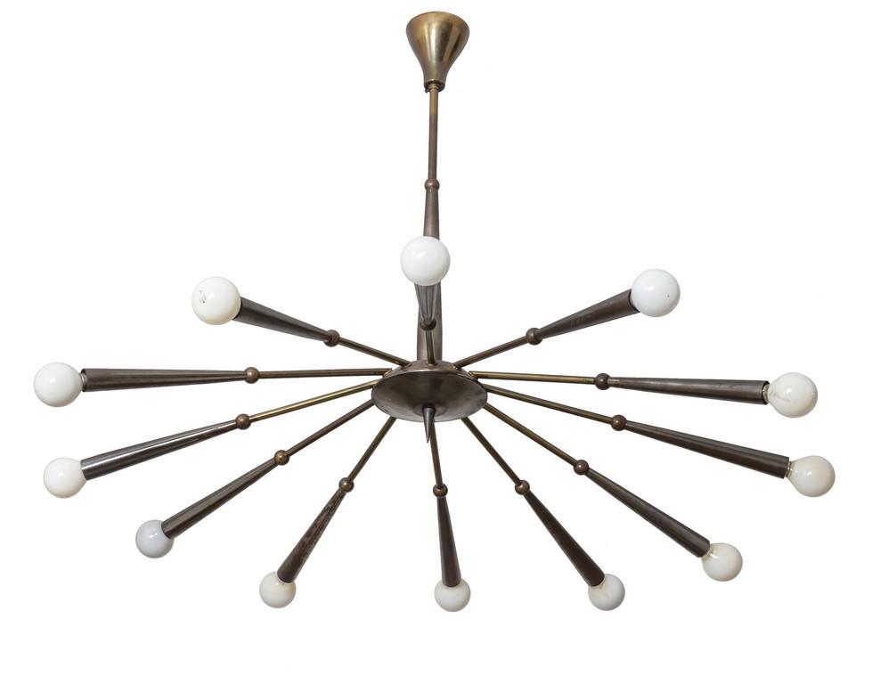 UN LAMPADARIO, anni '50. Ottone (1 of 1)