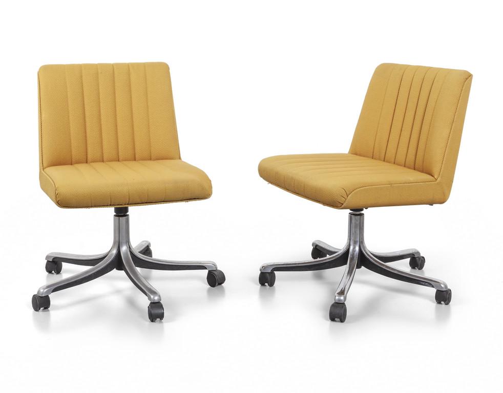 OSVALDO BORSANI  Due sedie su rotelle modello (1 of 1)