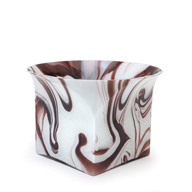 Sergio Asti, Venini Un vaso della serie: Sergio Asti, Venini Un vaso della serie 'DemodÃ¨', circa 1968. Vetro lattimo con inclusioni di vetro policromo. Altezza cm 20,5, diametro 30. Letteratura: Franco Deboni, I vetri Venini, catalogo 192