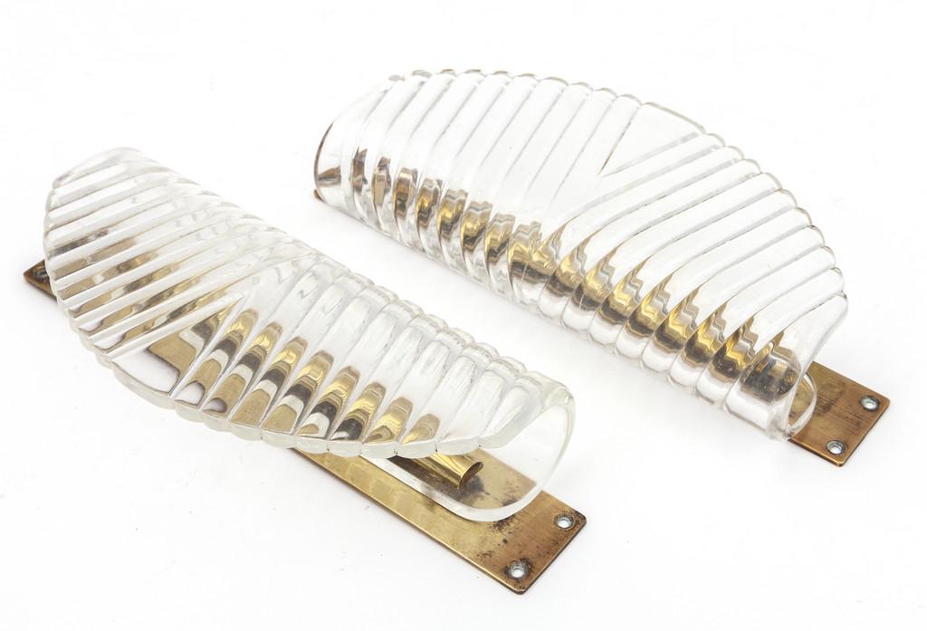 DUE MANIGLIE, anni '70.  Ottone, plexiglass. (1 of 1)