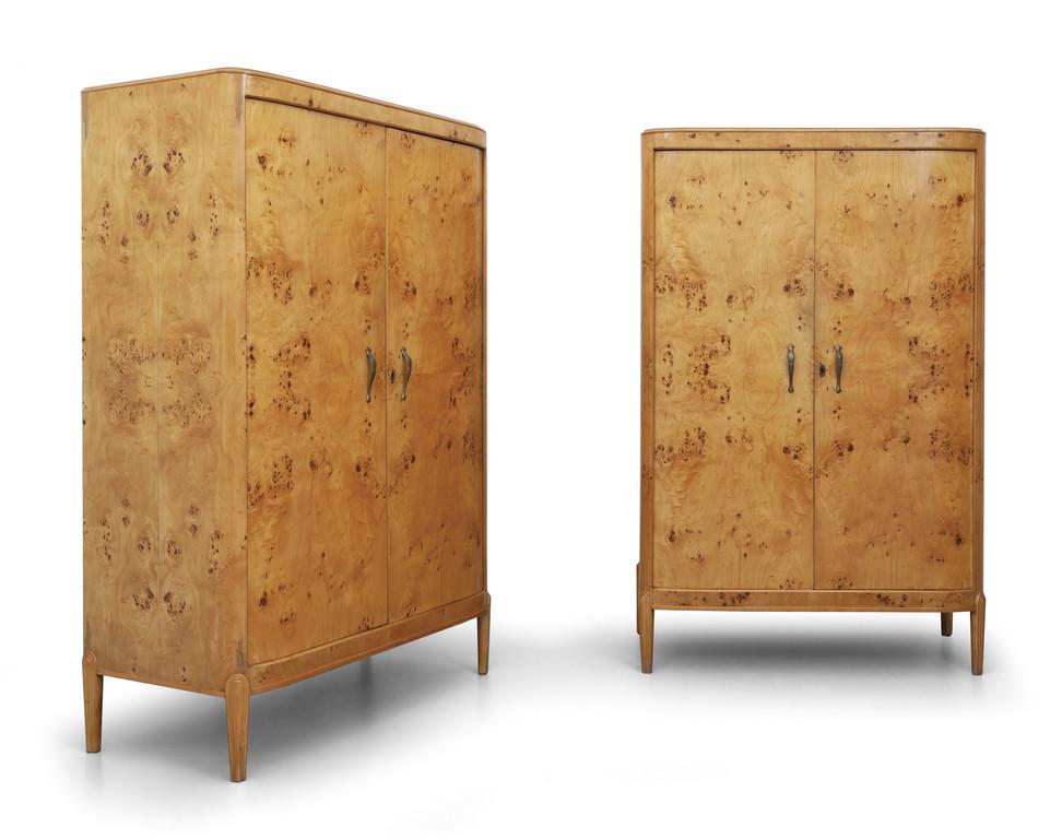 UNA COPPIA DI ARMADI, anni '40.  Legno di (1 of 2)