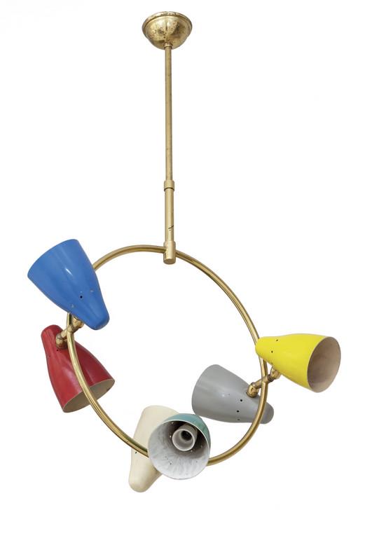 UNA LAMPADA A SOSPENSIONE, anni '50. Ottone,: UNA LAMPADA A SOSPENSIONE, anni '50. Ottone, alluminio laccato. Altezza cm 80, larghezza cm 50.
