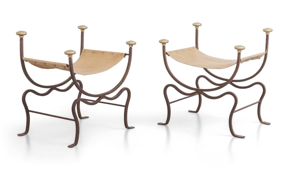 UNA COPPIA DI SGABELLI, anni '50.  Ferro (1 of 1)