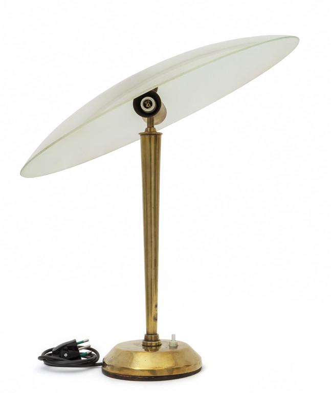 UNA LAMPADA DA TAVOLO, anni '50.  Ottone, (1 of 1)