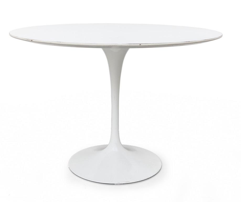 EERO SAARINEN Un tavolo modello '170TR' per (1 of 1)