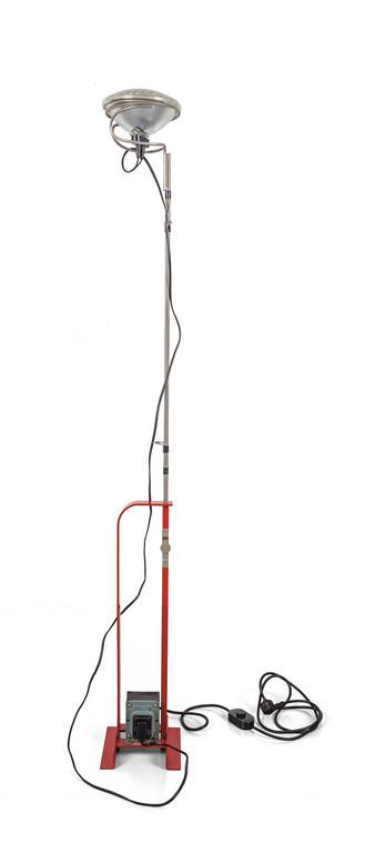 ACHILLE e PIER GIACOMO CASTIGLIONI Una lampada (1 of 1)