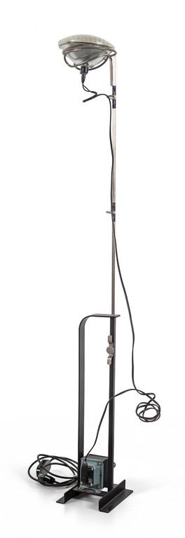 ACHILLE e PIER GIACOMO CASTIGLIONI Una lampada (1 of 1)