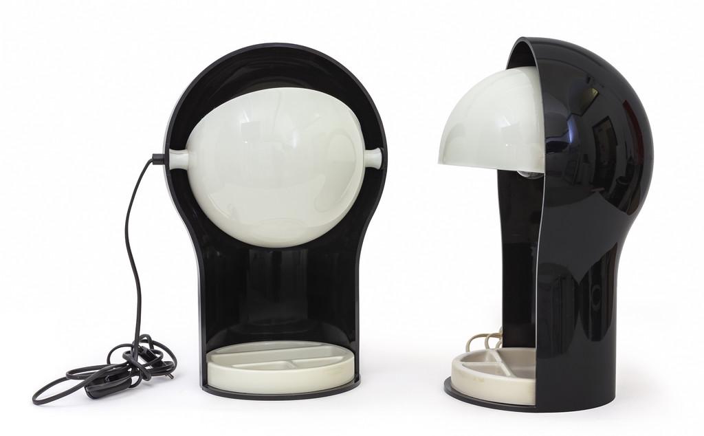 VICO MAGISTRETTI  Due lampade da tavolo (1 of 1)