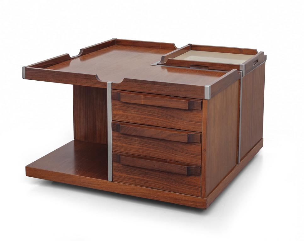 UN TAVOLINO-BAR, anni '70.  Legno di (1 of 1)