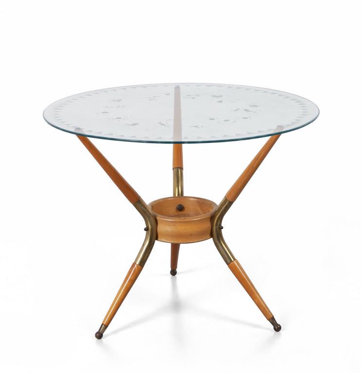 UN TAVOLINO, anni '50.  Legno di faggio, (1 of 2)