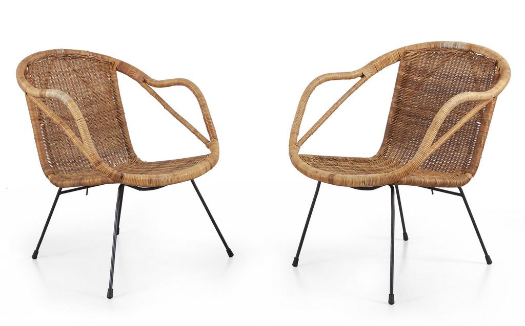 DUE POLTRONCINE, anni '60.  Tondino di (1 of 2)