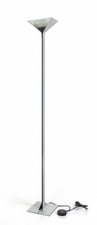 TOBIA SCARPA Una lampada alogena da terra (1 of 1)