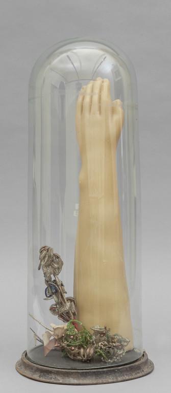 Teca in vetro contenente mano in cera, (1 of 1)