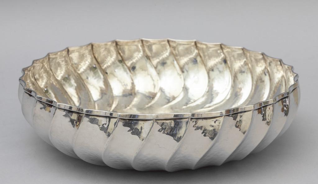 Centrotavola in argento di forma (1 of 1)