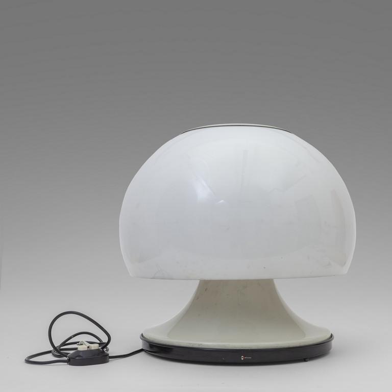 GINO SARFATTI Una lampada da tavolo "596" per (1 of 1)