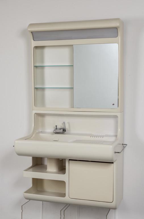 CARLO URBINATI  Un mobile per bagno (1 of 2)