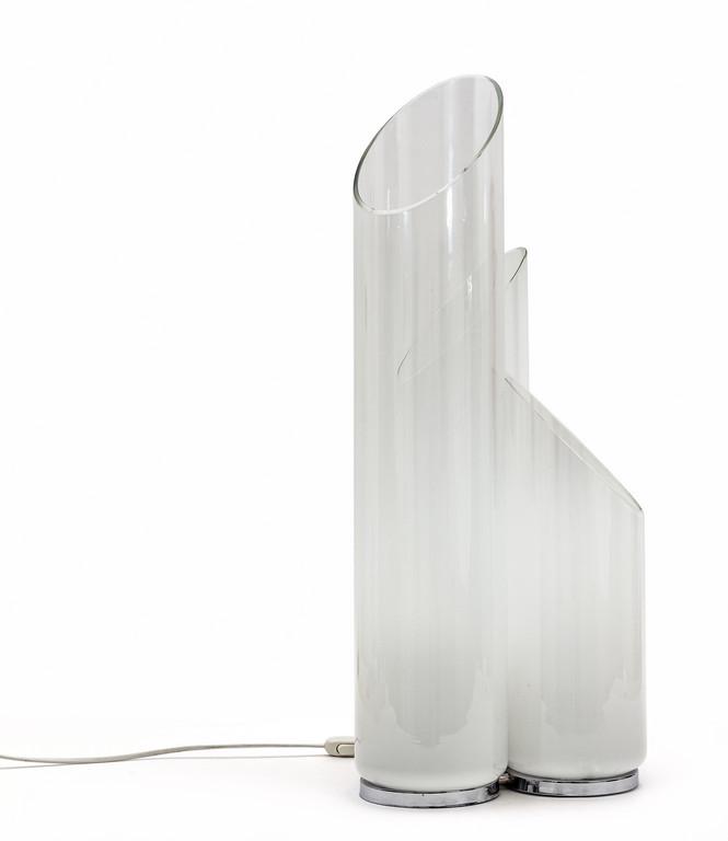 UNA LAMPADA DA TAVOLO, anni "70.  Ottone (1 of 3)