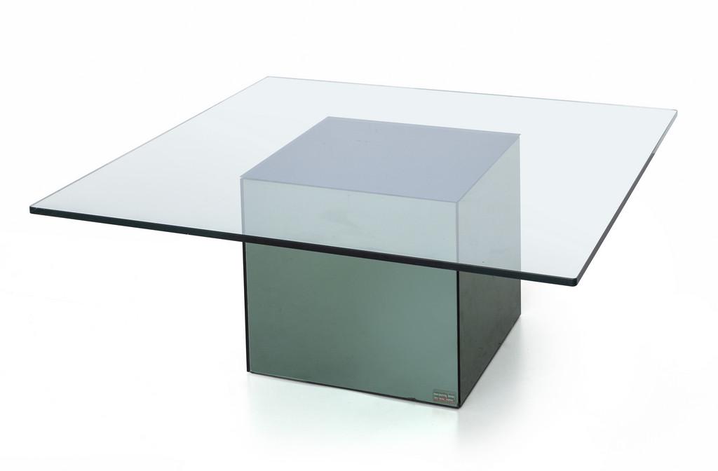 NANDA VIGO  Un tavolino 'Blok' per ACERBIS (1 of 2)