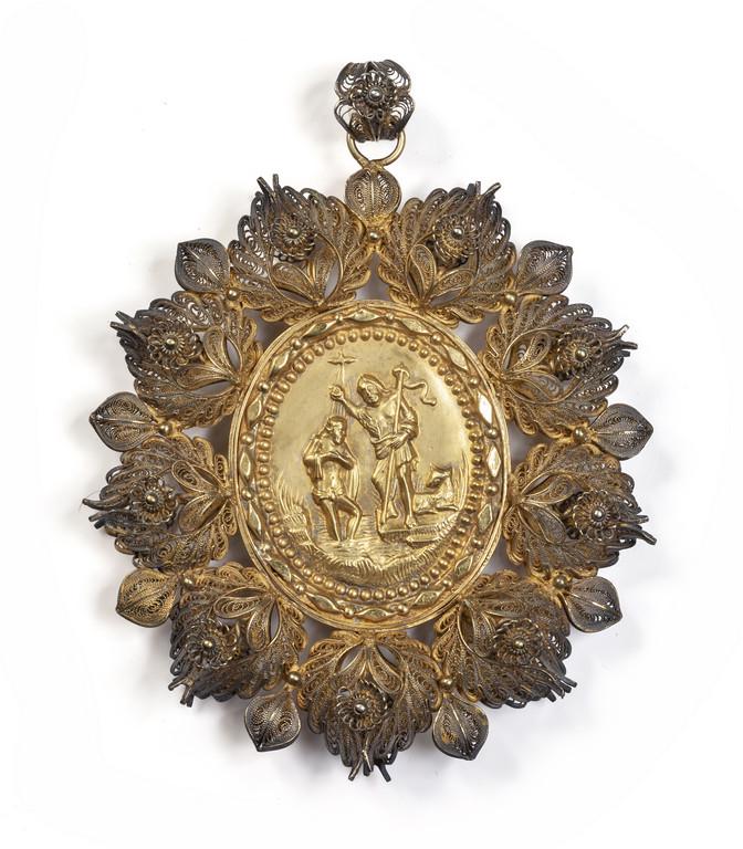 Medaglione votivo a ciondolo raffigurante la (1 of 1)