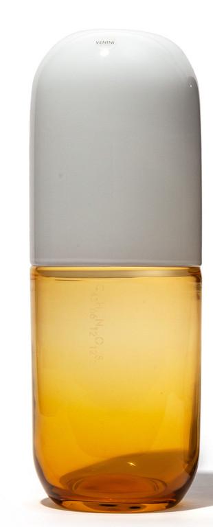 FABIO NOVEMBRE VENINI Un vaso "Happy Pills" (1 of 1)