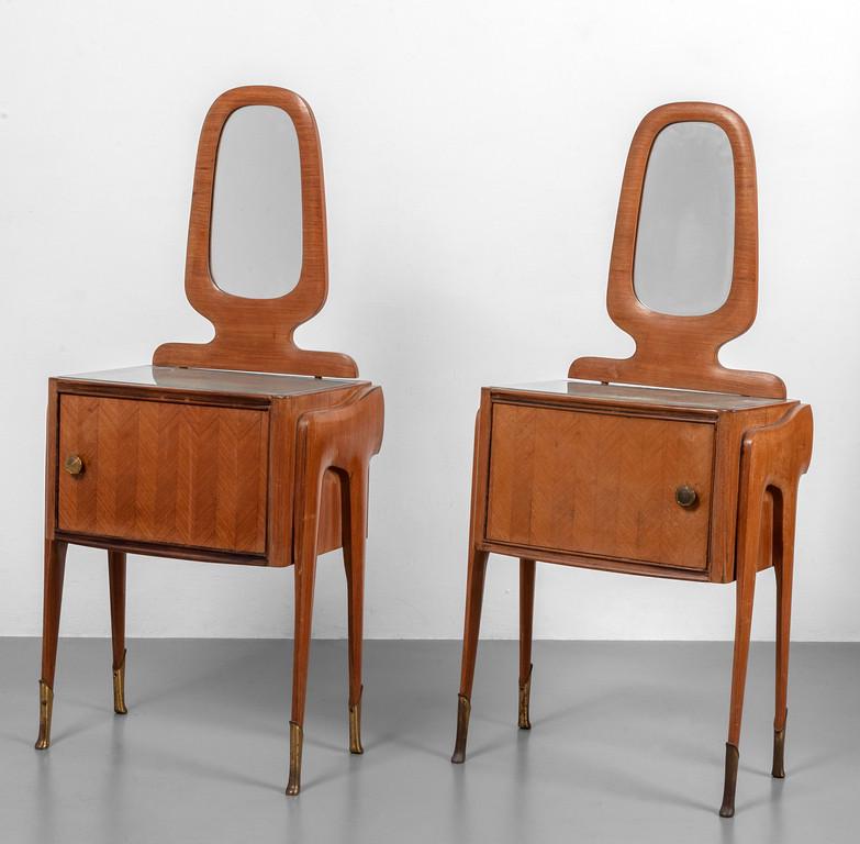 DUE COMODINI, anni '50.  Legno di noce, legno (1 of 1)