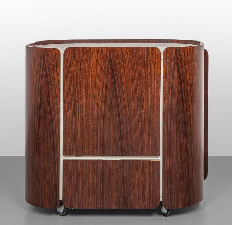 UN MOBILE-BAR, anni '60.  Compensato placcato (1 of 4)