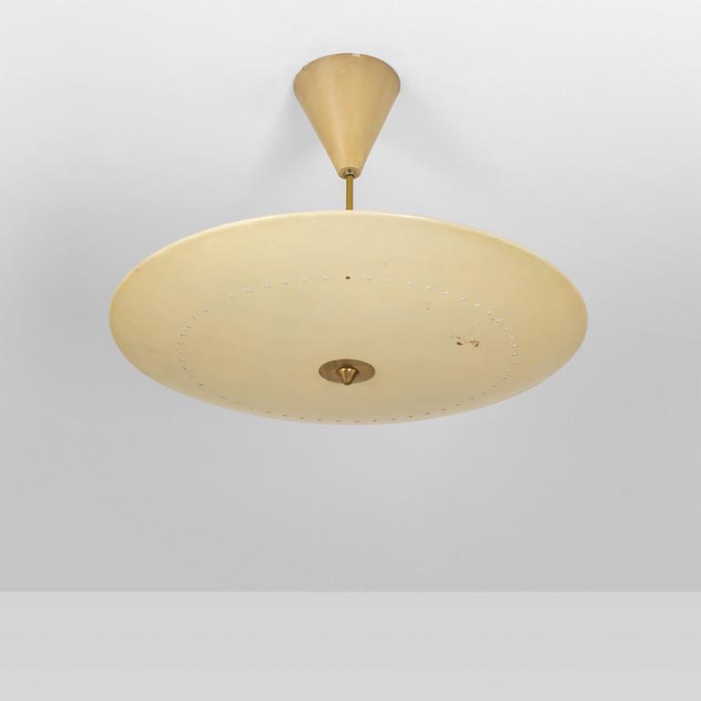 UNA LAMPADA A SOSPENSIONE, anni '50. Ottone,: UNA LAMPADA A SOSPENSIONE, anni '50. Ottone, alluminio laccato. Altezza cm 45, diametro cm 72. A HANGING LAMP, 1950's. Brass and lacquered aluminum. Height 17.7, diameter 28.3 inches.
