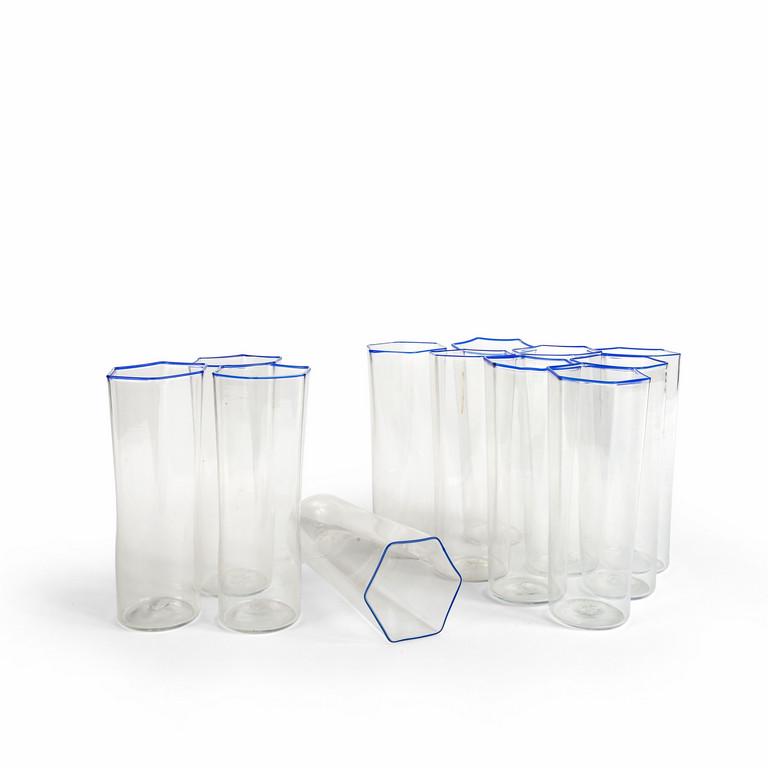 MVM CAPPELLIN & C.  Un gruppo di dodici (1 of 1)