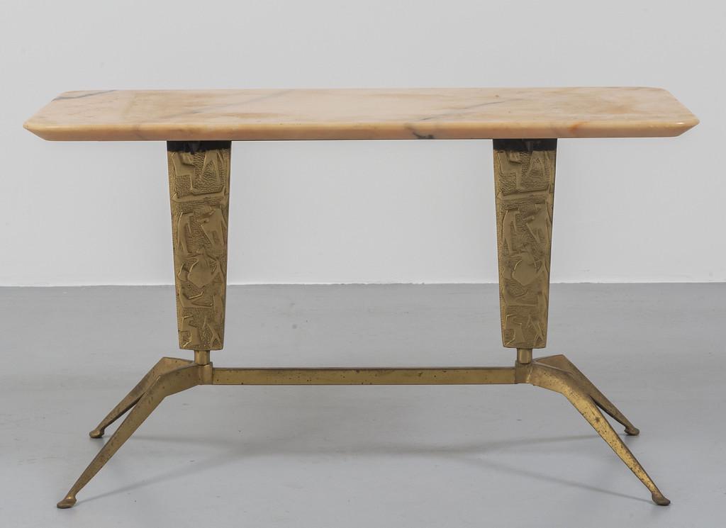 UN TAVOLINO, anni '50.  Ottone, marmo.  Cm (1 of 2)