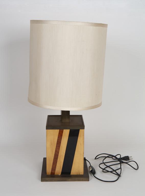 UNA LAMPADA DA TAVOLO, anni '70.  Ottone, (1 of 1)