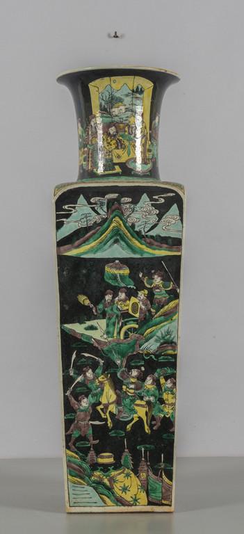 Grande vaso di forma quadrata famiglia Nera, (1 of 6)