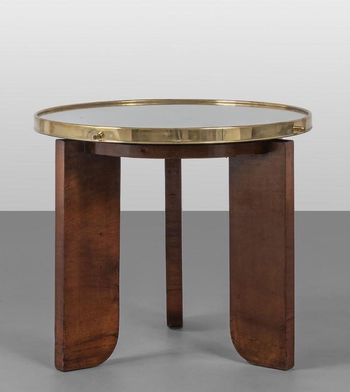 UN TAVOLINO, anni '30.  Legno impiallacciato (1 of 2)