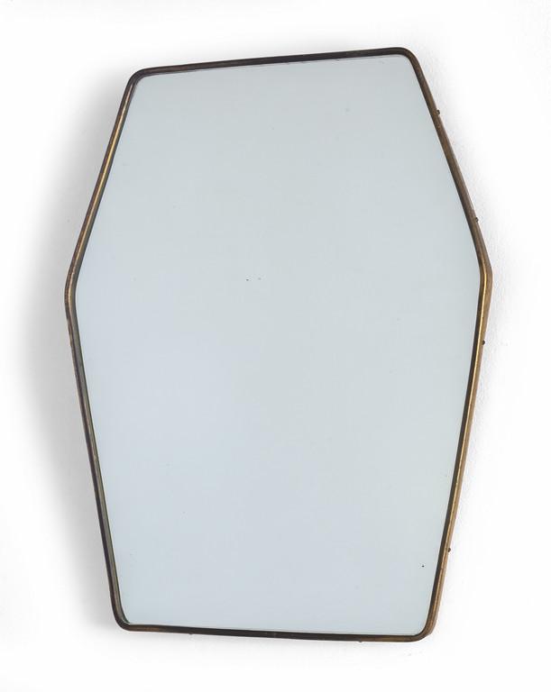 UNO SPECCHIO DA PARETE, anni '50.  Ottone, (1 of 1)