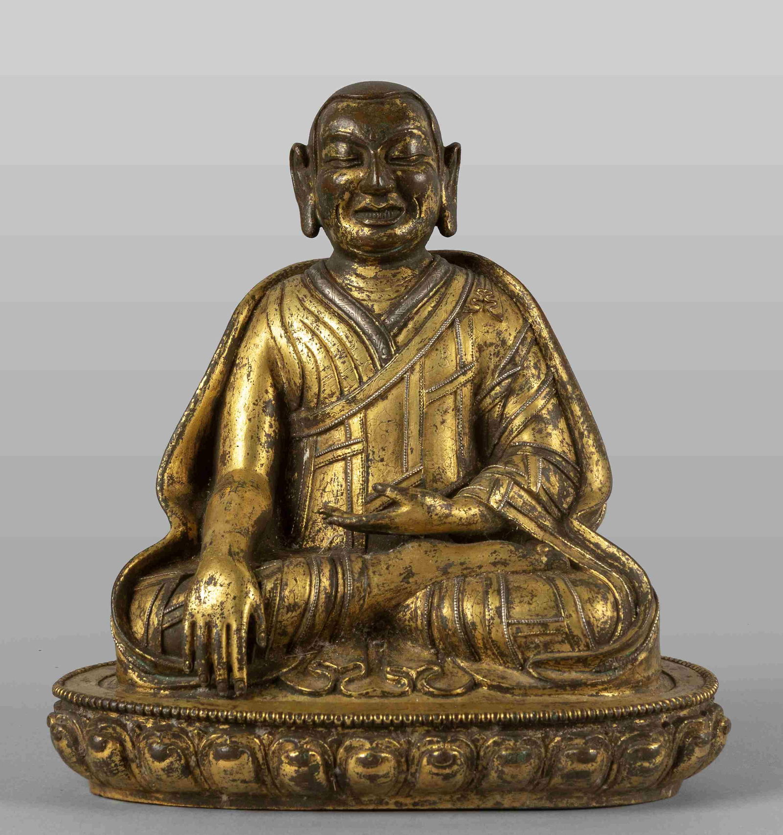 Antica statua in bronzo dorato raffigurante lama (1 of 3)