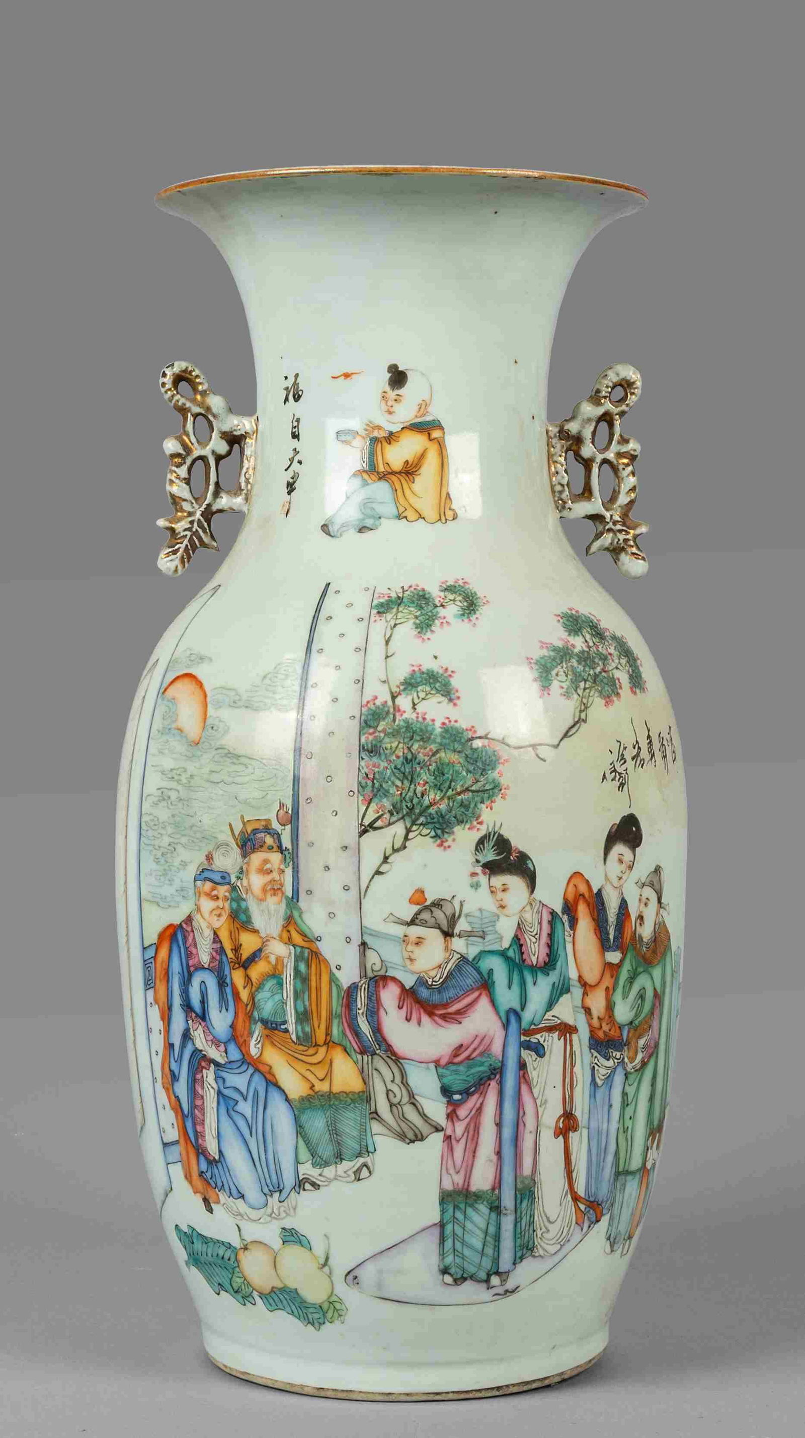 Vaso in porcellana di Cina con prese laterali (1 of 2)