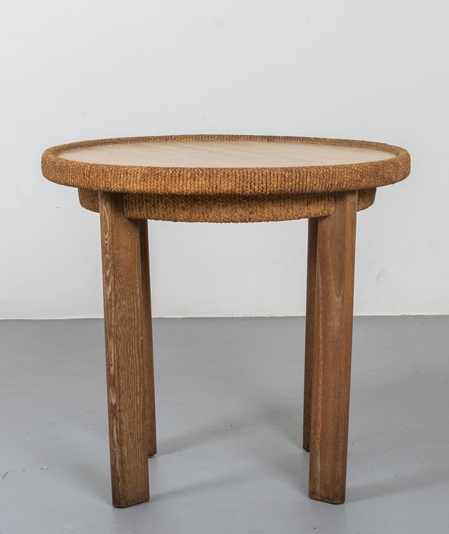 UN TAVOLINO, anni '50. Legno di rovere, (1 of 2)